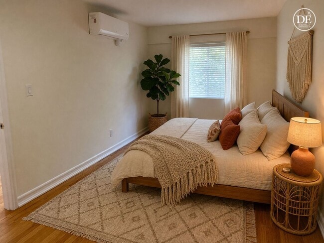 Photo - 1 Bed 1 Bath with In Unit Laundry and AC Available in PRIME Echo Park! Unit #1447 1/2