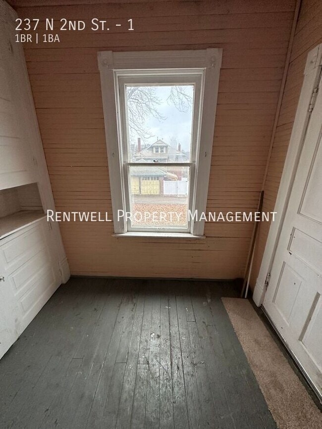 Photo - 237 N 2nd St Unit 1