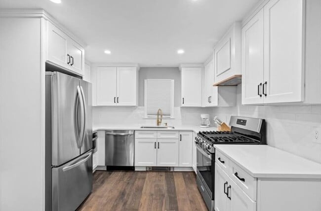 Photo - 306 Plantation St Unidad 1