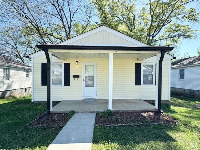 Building Photo - Adorable 3 Bedroom with Fresh Paint & New ... Rental
