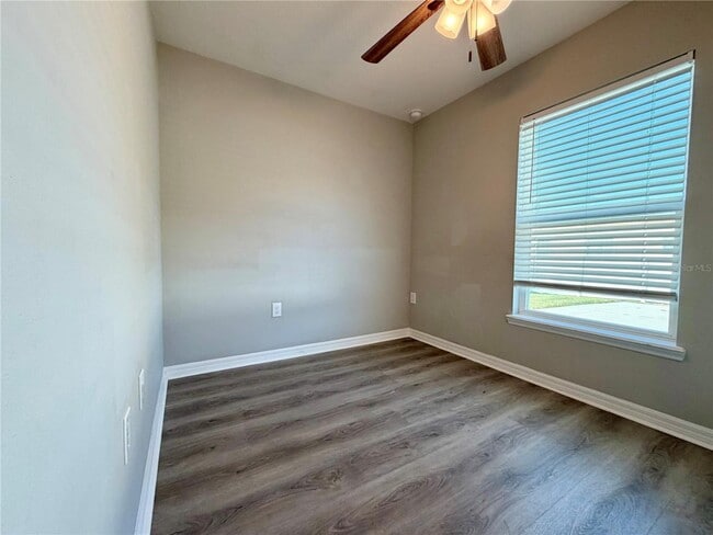 Photo - 1210 Ave Z SE