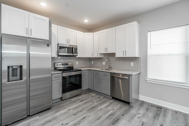 Photo - 616 Union St