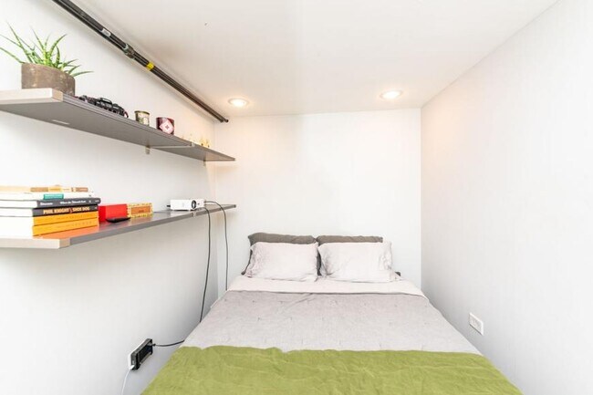 Photo - 2 bedroom in Chicago IL 60618 Unit G