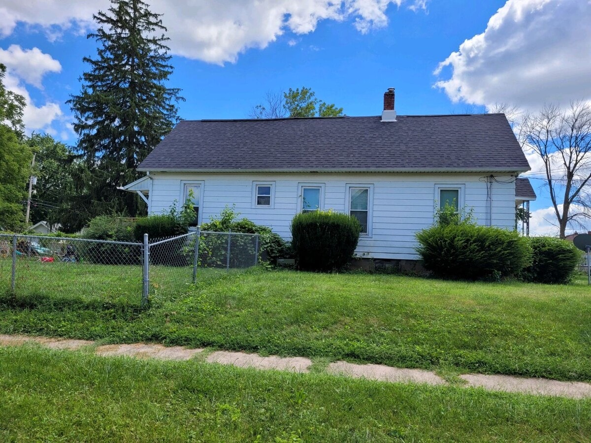 3 bedroom home - 3 bedroom home