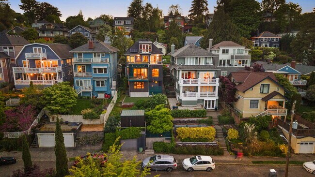 Architectural Madrona Retreat with Panoramic Lake Washington Views, Solar & Detached Office- Avai...