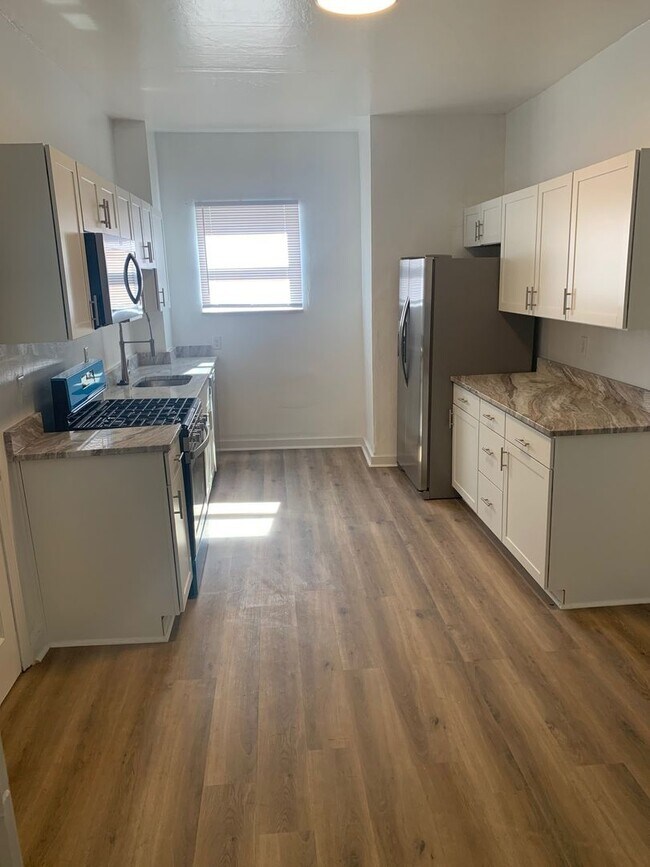 Photo - Luxury 2 Bedroom/1 Bathroom Remodel in Sou...