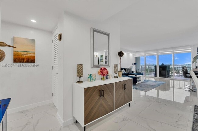 Photo - 18071 Biscayne Blvd Unit 901