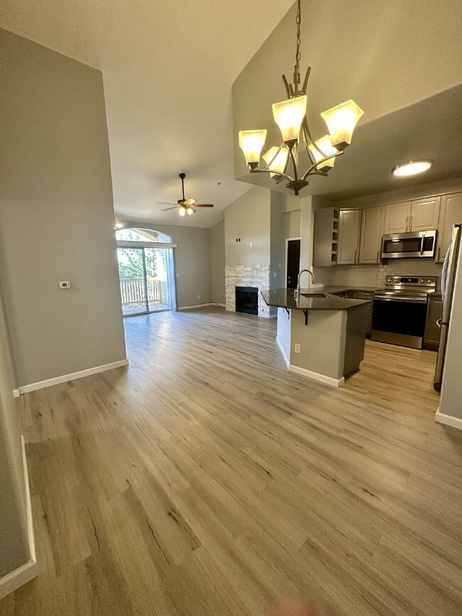 Don't Miss This Stunning Top Floor Unit in Littleton, CO! Stunning View From Private Balcony!!