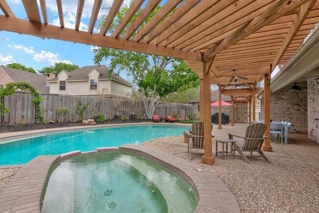 Photo - 4820 Ashland Ln