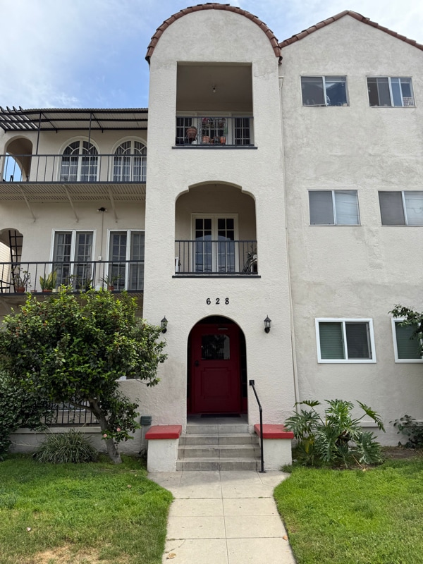 Photo - 628 E Elk Ave Apartment