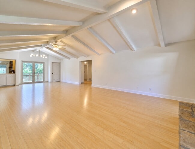 Photo - 11 Adams Ln