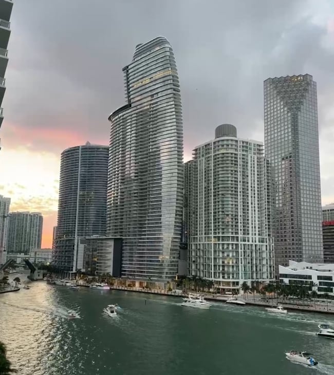 Photo - 888 Brickell Key Dr Unit 1004