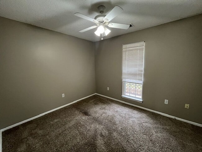 Photo - Renovated 4 Bedroom 2 Bath Home for Rent!!