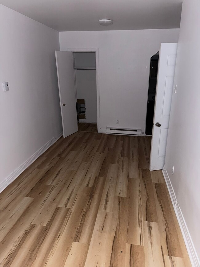 Building Photo - 9461 Rue de Martigny Unit 3