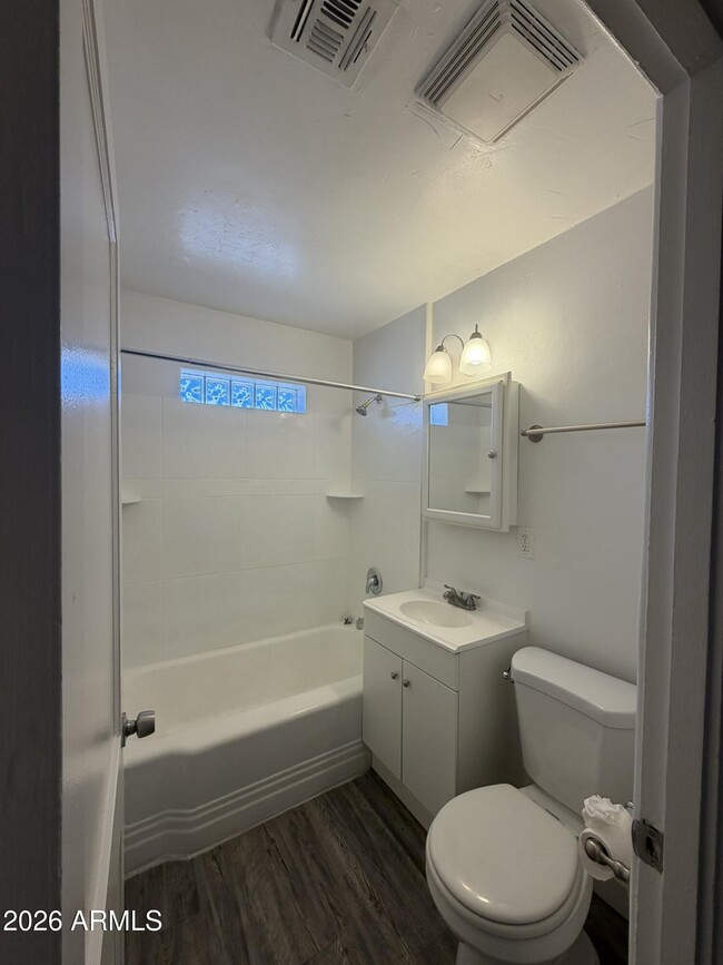 Photo - 712 W Taylor St Unit 4