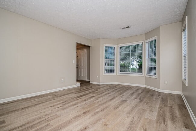 Photo - 2088 Strang Blvd