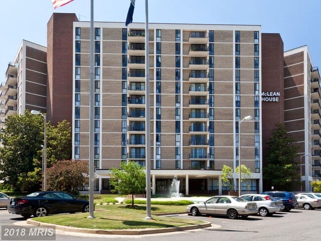 Building Photo - 6800 FLEETWOOD Rd Unit 414 Rental