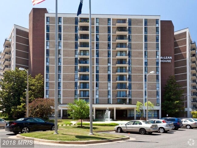 Building Photo - 6800 FLEETWOOD Rd Unit 414 Rental