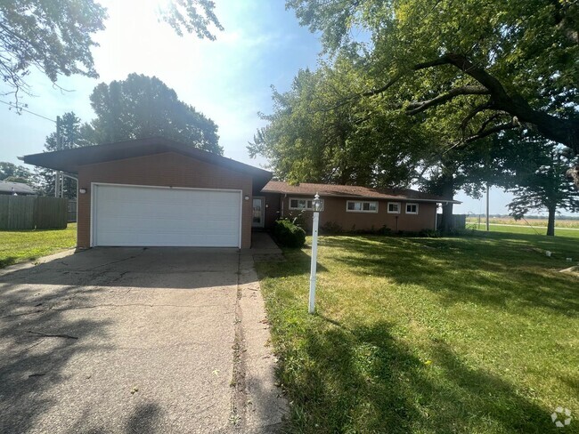 Building Photo - ** LARGE HOME ** CHATHAM SCHOOLS ** SPRING...