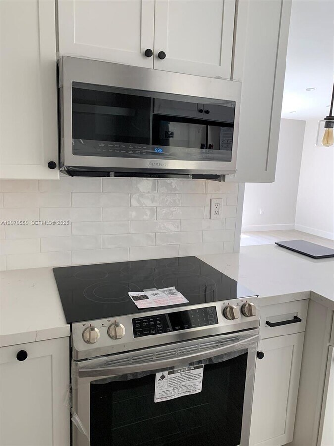 Photo - 8325 SW 72nd Ave Unidad 305C