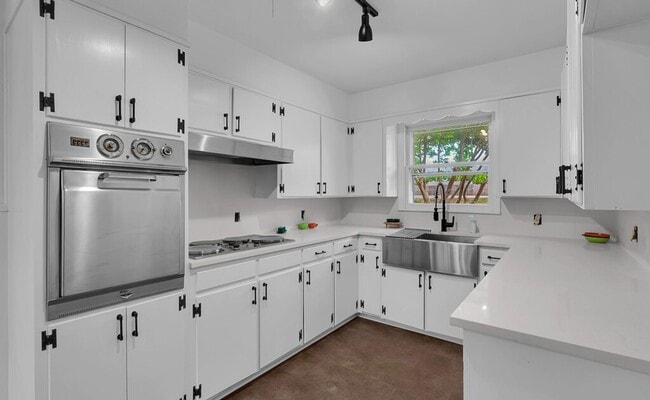 311 Newland Dr