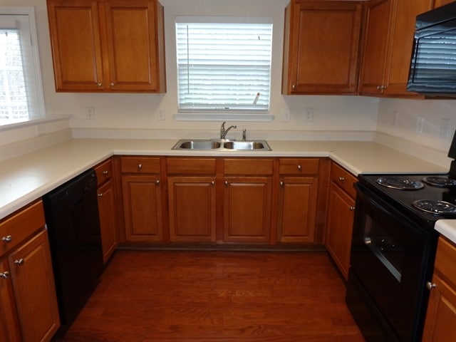 Photo - 2485 Sheldon Pl