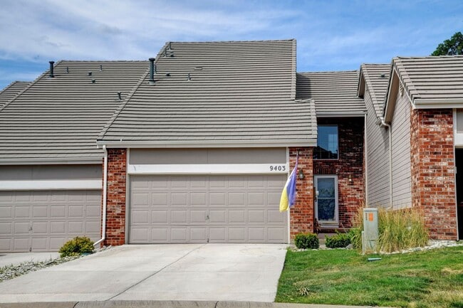 Beautiful luxury townhome style condominiu... - Beautiful luxury townhome style condominiu...