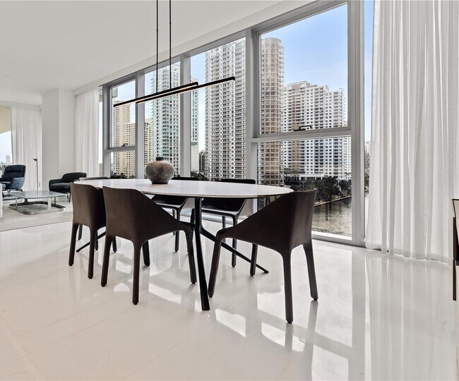 Photo - 300 S Biscayne Blvd Unit 804