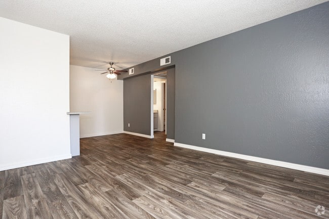 1HAB, 1BA - 555 ft²
