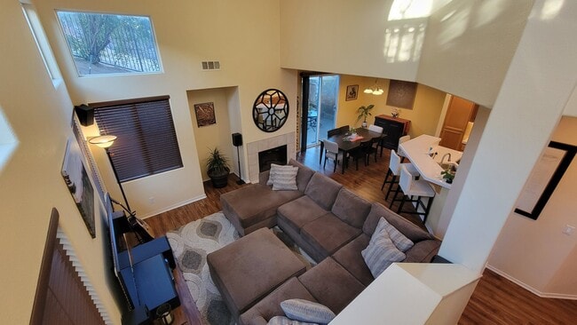 Photo - 8990 Courtyard View Dr