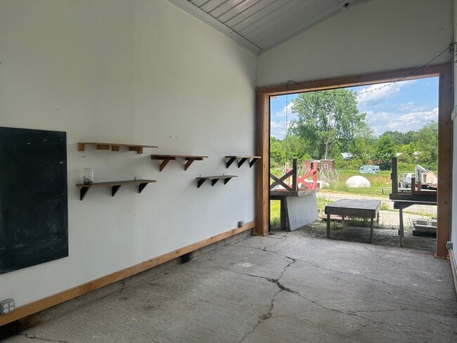 Photo - 19 Cary Rd Unidad Ceramics Private Studio
