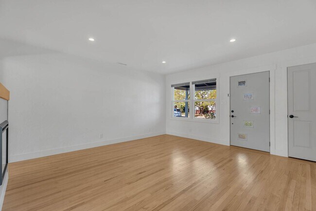 Photo - 6700 San Joaquin St