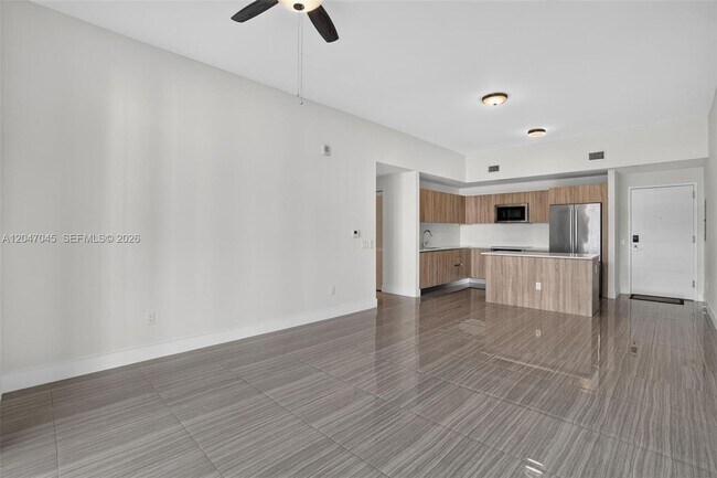 2960 NE 207th St Unit 505