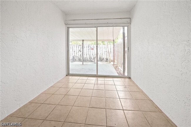 Building Photo - 5078 Amber Ln