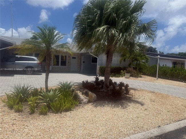 Building Photo - 1115 SW 12th Ct Unit 1-2 Rental