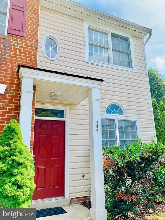 Photo - 200 W Park Dr Townhome