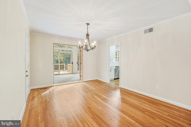 Photo - 1203 Brantford Ave