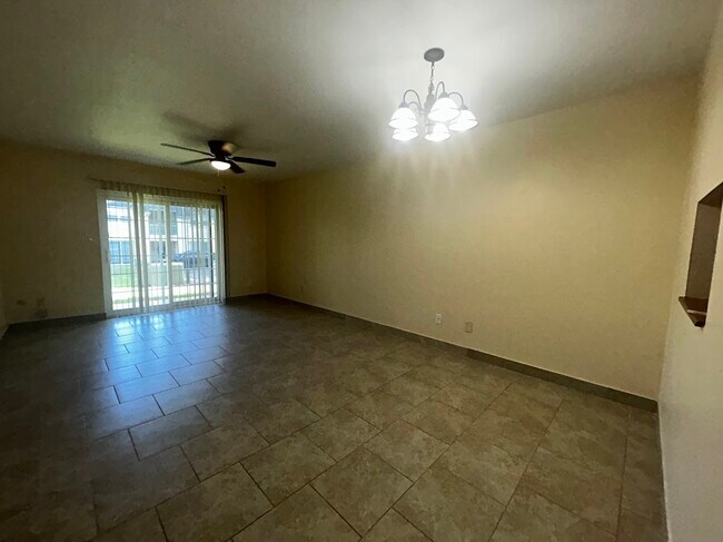 Photo - 2325 W Pensacola St