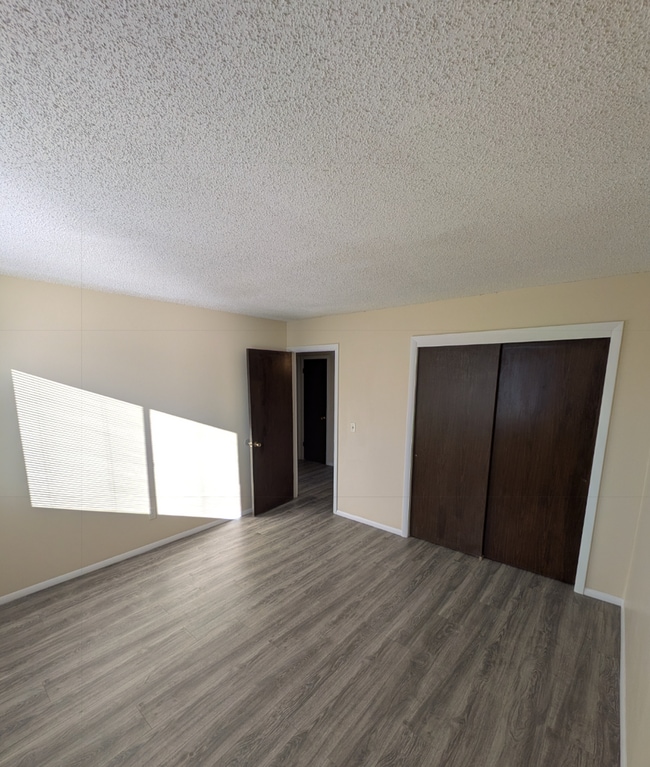 Photo - 2 Bed 1 Bath Apartment - New Floors - Attached Garage!