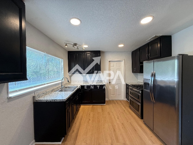 Photo - 9418 Shields Dr