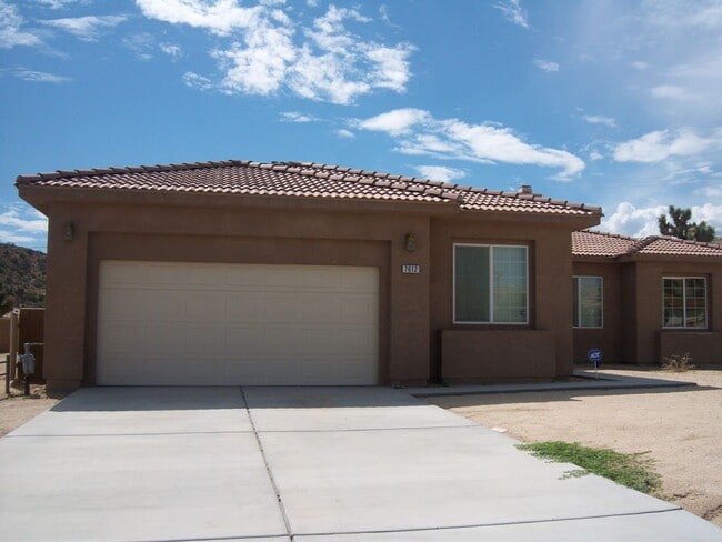 Building Photo - AVAILABLE NOW $200 off First Month Rent Rental