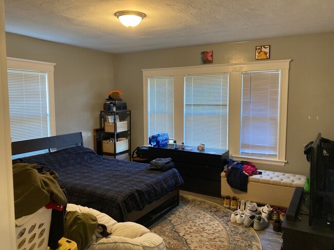 Building Photo - 64 Stockton St Unit 1 Rental