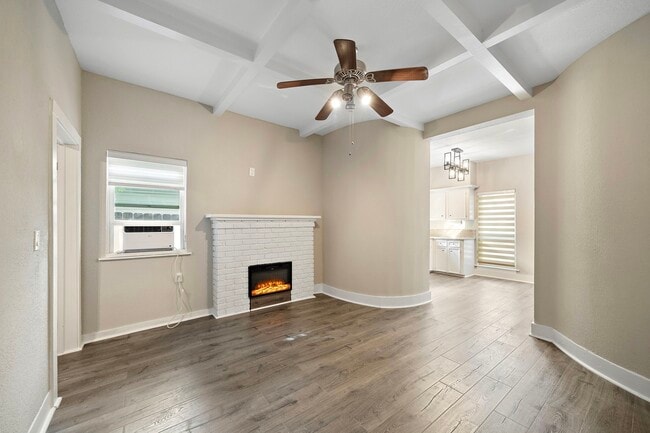 Building Photo - 4618 McKinney St Unit 1