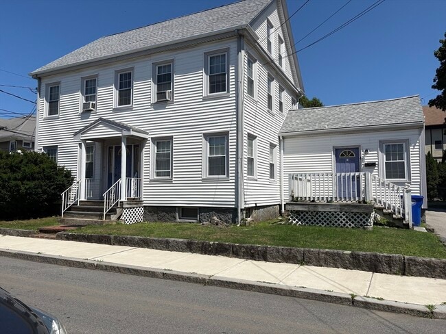 Building Photo - 4 Mechanic St Unit 1