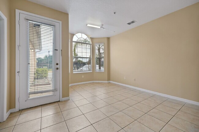 Photo - "Charming 3-Bed, 2-Bath Condo Oasis in Orlando – 1,000 Sq Ft of Comfort!" Unit 2-A3