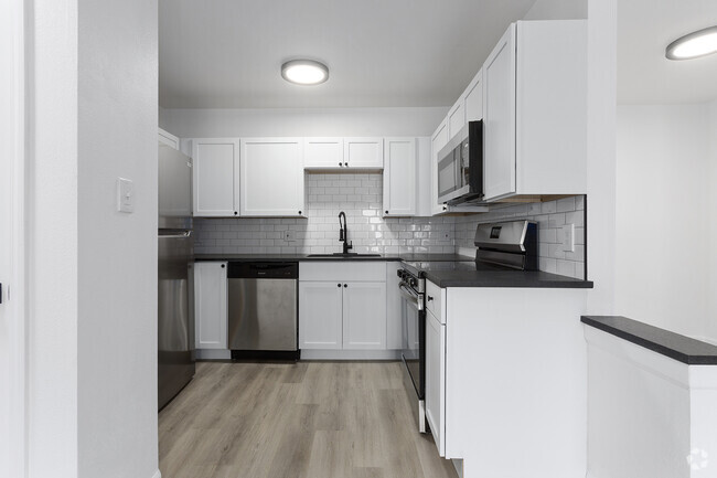 Contemporary Cooking Hub - Shawnee Station Rental
