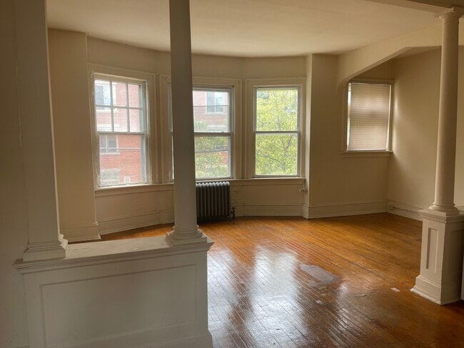 Photo - 203 Penn St Unit 2nd Floor