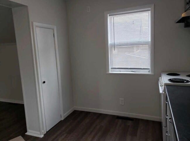 Photo - 1510 Francis St