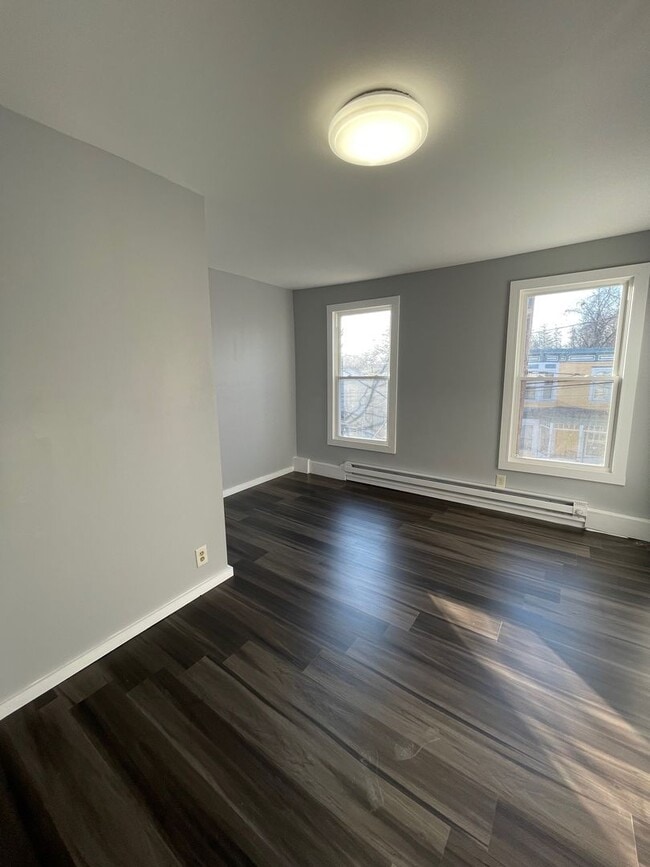 Photo - 68 Hasbrouck St Unit 3