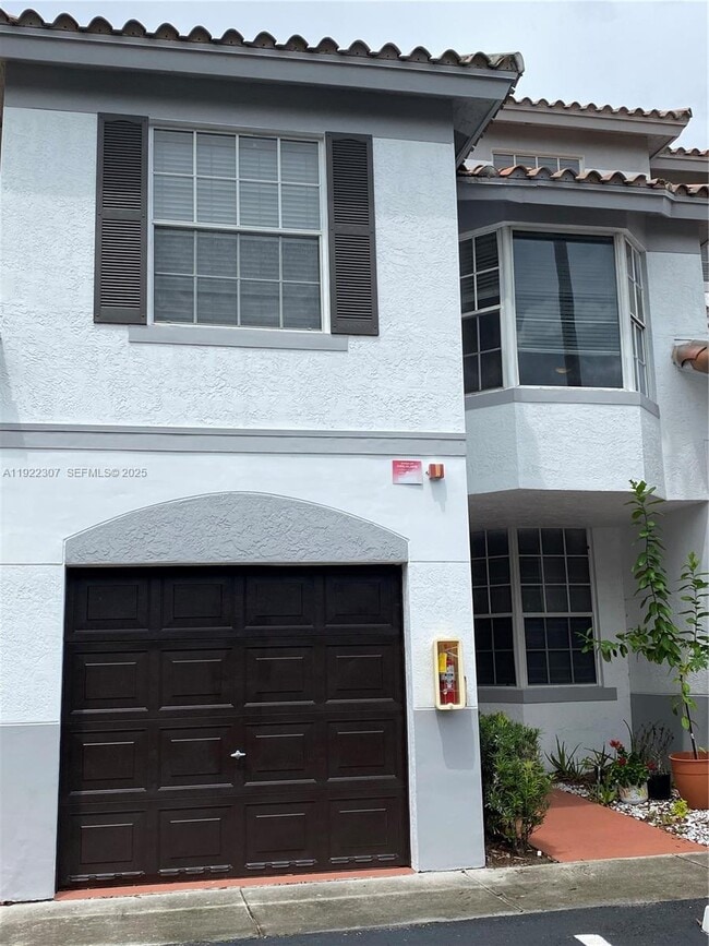 Photo - 715 SW 148th Ave Unidad 611